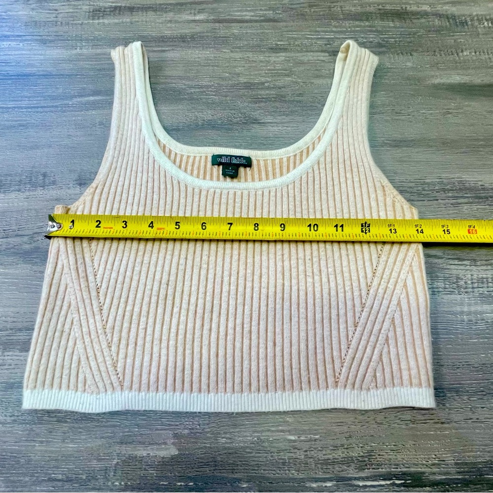 Luxurious Ribbed/ Tank Sweater - Picture 4 of 5